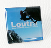 Ejemplo de pin impreso en offset