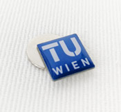 Ejemplo de pin serigrafiado