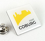 Ejemplo de pin serigrafiado